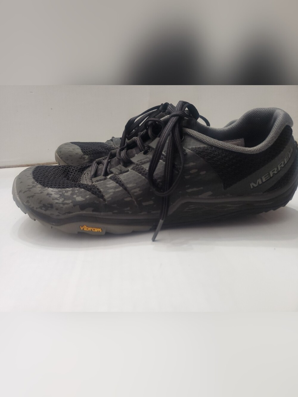 Merrell Trail Glove 5 Black Barefoot Trail Running Shoes Womens Size 8.5 J52850